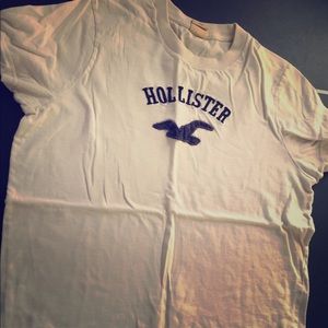 Hollister t shirt